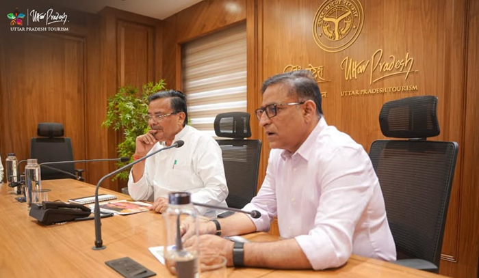Tourism Minister chairs meeting